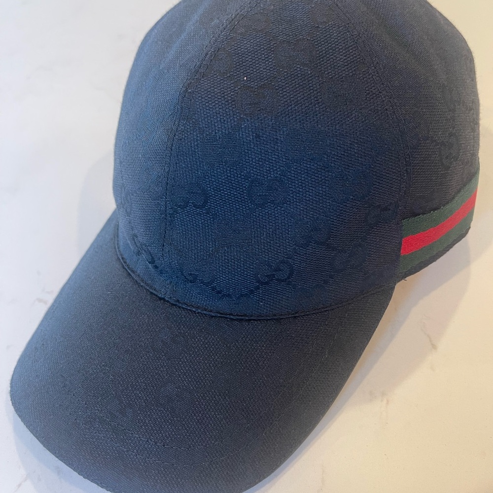 Gucci GG baseball hat